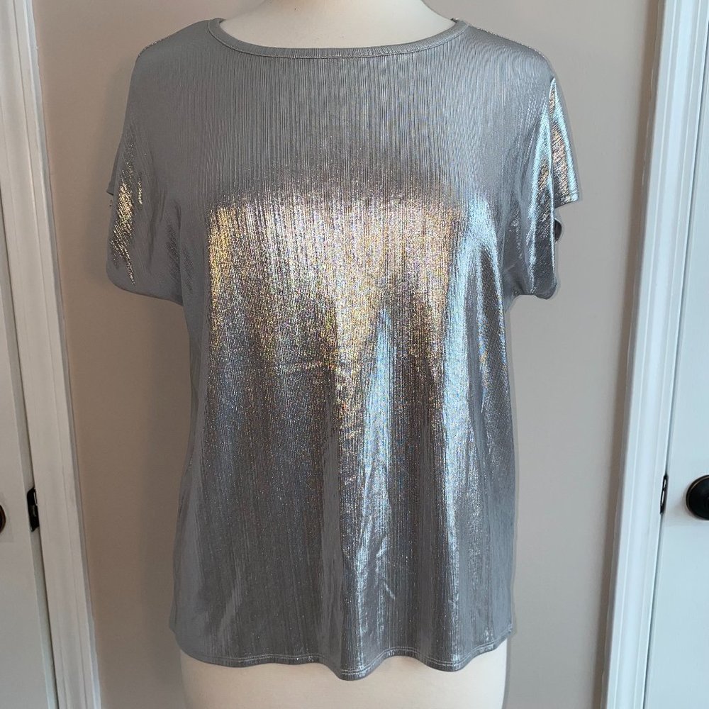 - INC silver metallic top NWOT S - XL runs big International Concepts